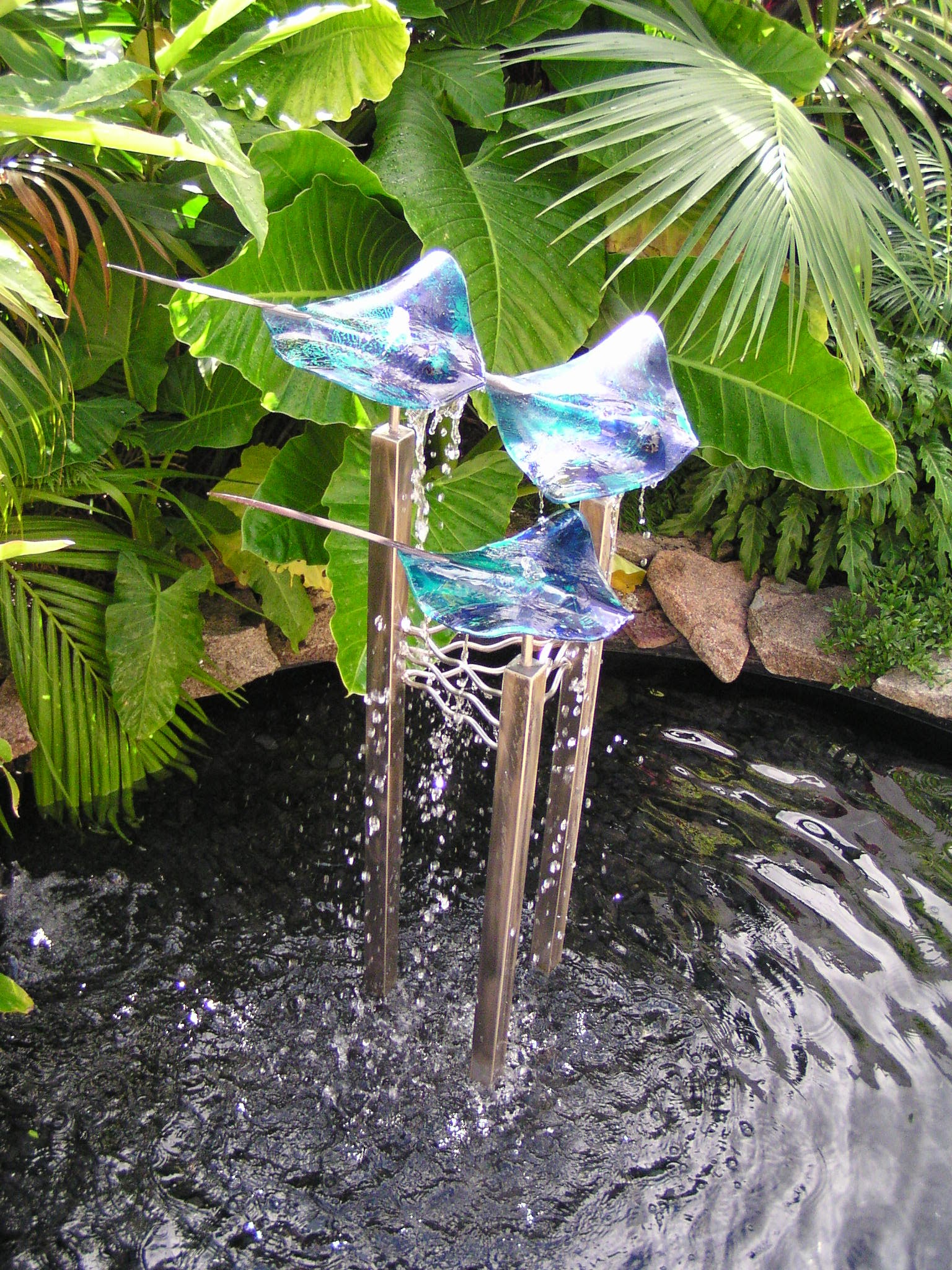 Water feature pond